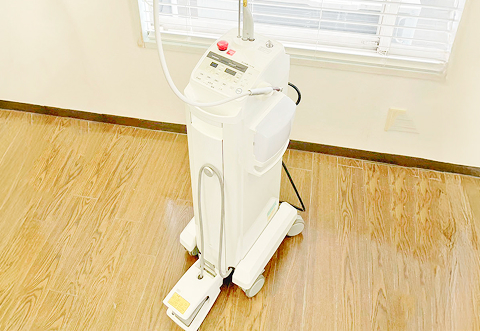 レーザー治療器